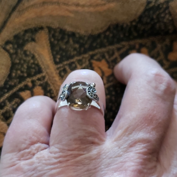 ring - Picture 5 of 5